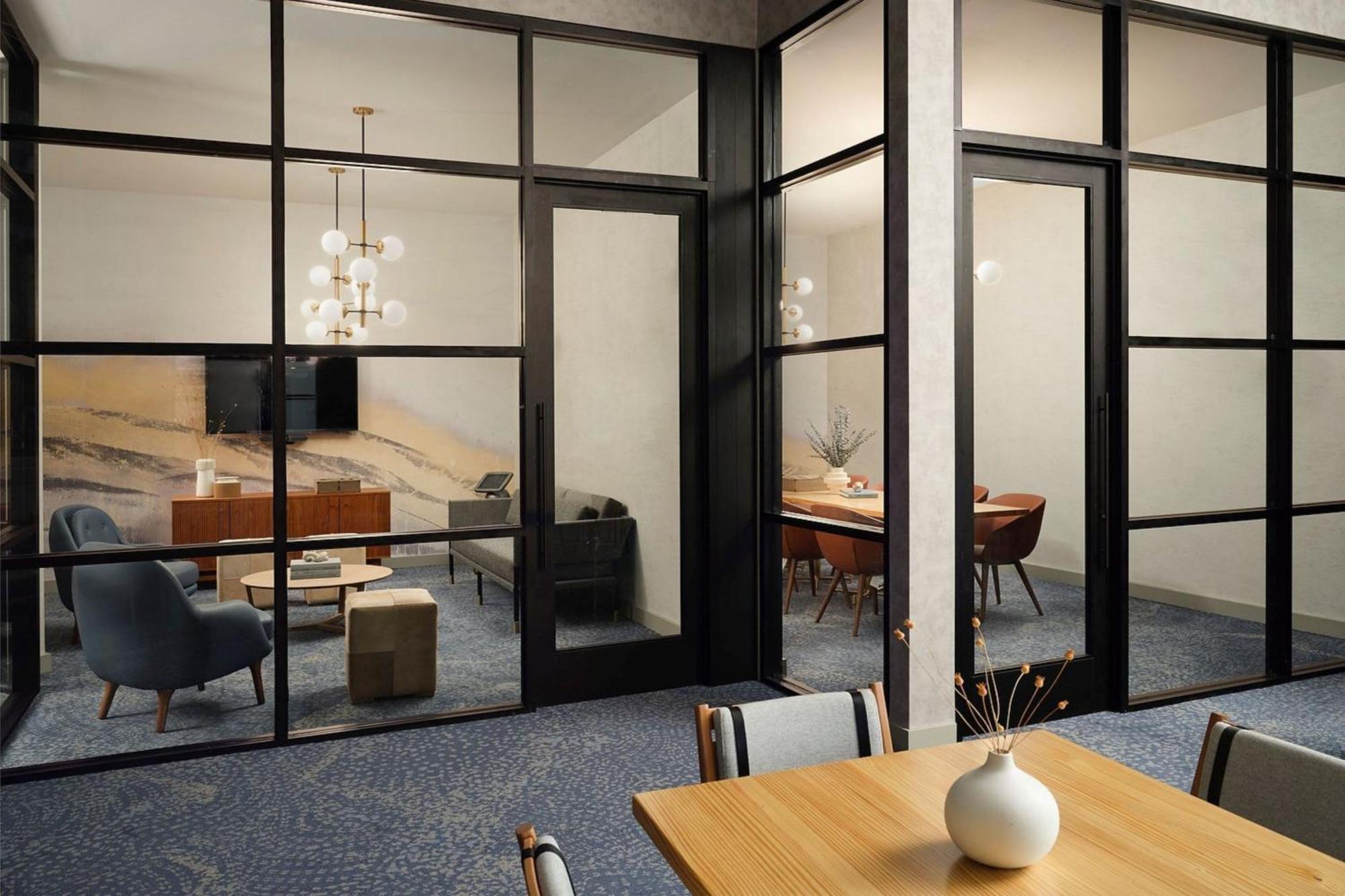 Sheraton Grand Rapids Airport Hotel Cascade Kültér fotó