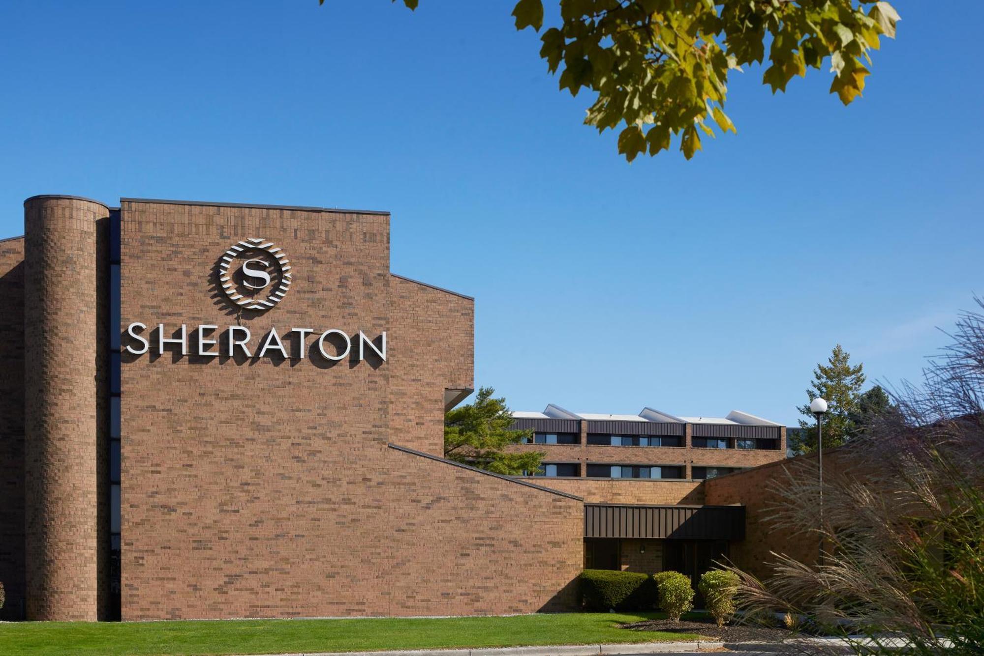 Sheraton Grand Rapids Airport Hotel Cascade Kültér fotó